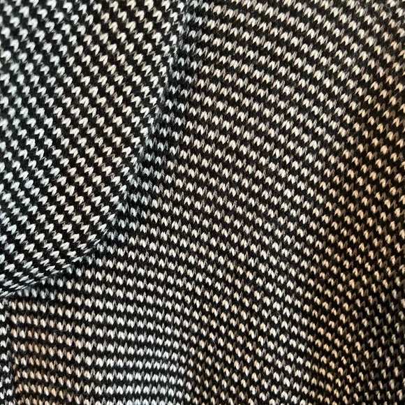 - Chico’s Soft Knitted Hooded Cape with front closure - Picture 4 of 4